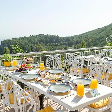 Apa Mountain Hotel 5*