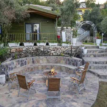 מלון Apa Mountain 5*